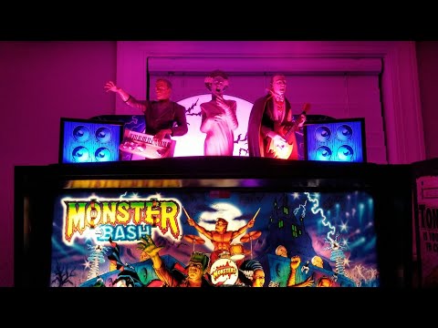 Monster Bash Remake Limited Edition Pinball Attract Mode in the Dark w/ Glass Off