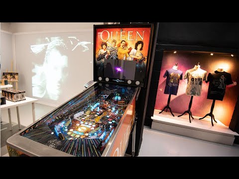 Pinball Brothers Queen Pinball Machine world premiere