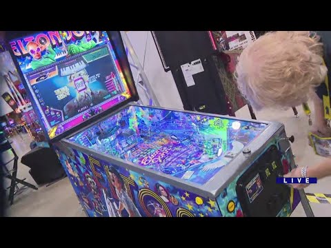 Weekend Break: Pinball expo