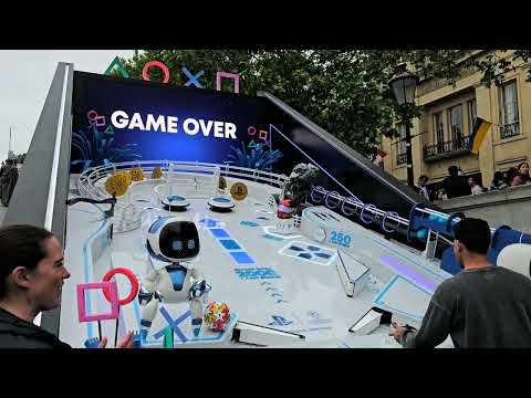 UEFA Champions Festival - ASTRO BOT Giant Pinball Machine #PS5 #PlayStation #astrobot